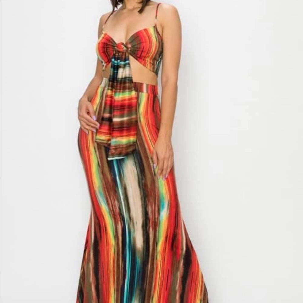2pc Skirt Set**Spring*** 👀 for the 💕💕 2 Day sale 🛒🛒🛍️